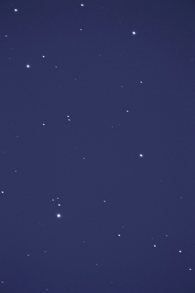 M45 Les Pléiades Zoom sur la partie nord Telescope Newton Skywatcher 150/750 mm Temps de pose : 10 s Crédit photo : Club astro DLL